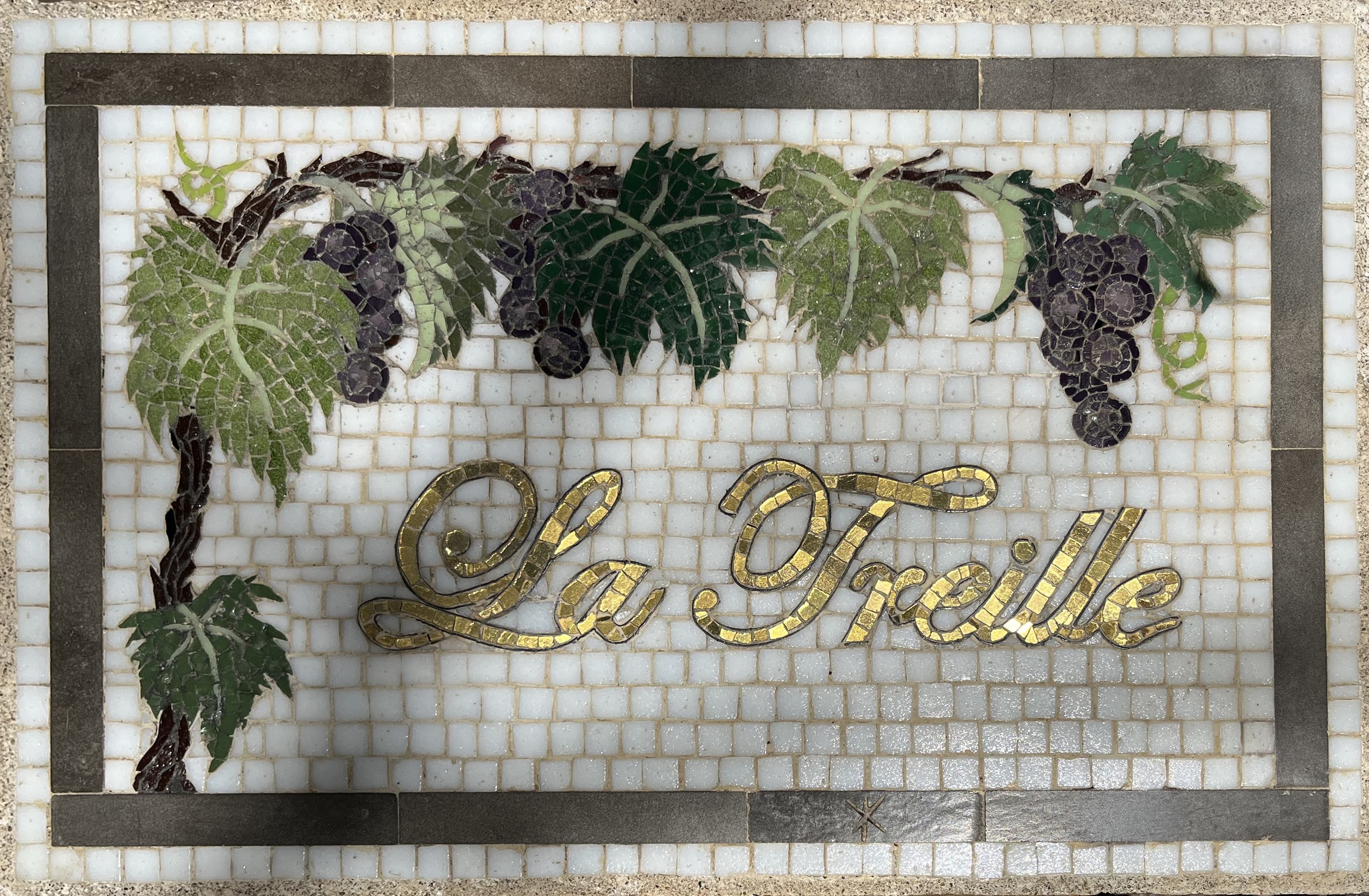 La Treille — mosaïque (40 × 27 × 2,5 cm) — pièce unique