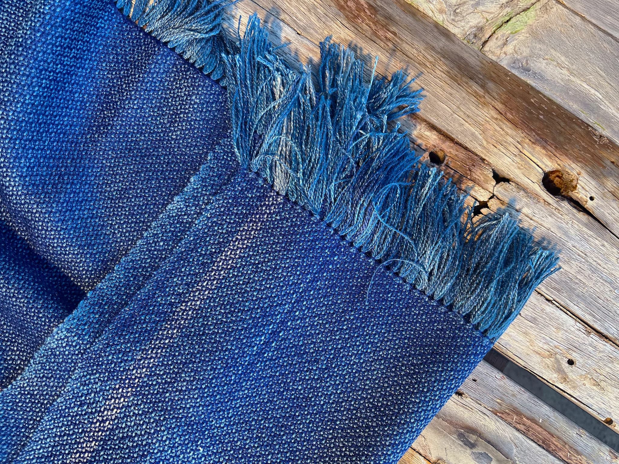 Étole tissée main — soie de mer & algue image 2