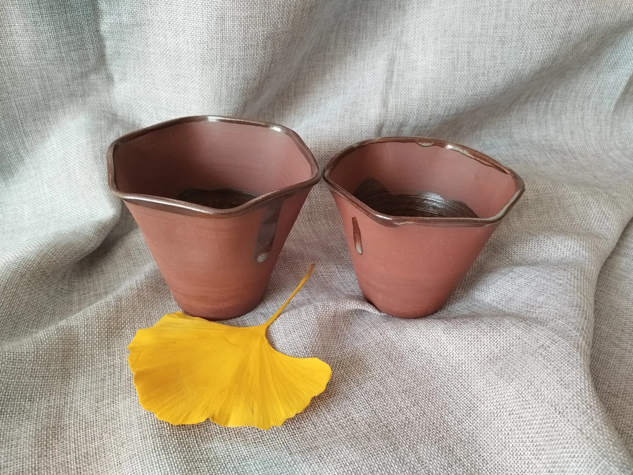 Coupe en céramique façonnée main image 1