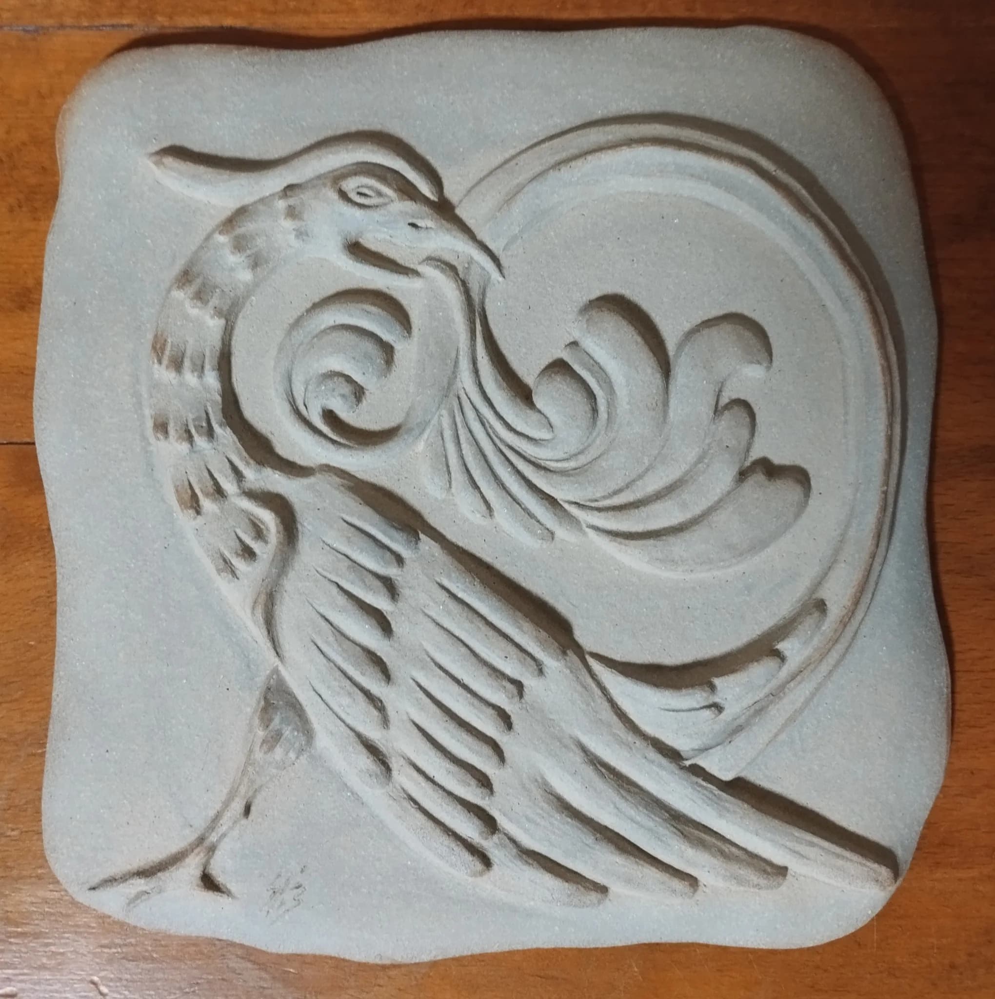 Panneau mural en bas relief, oiseau sculpté image 2