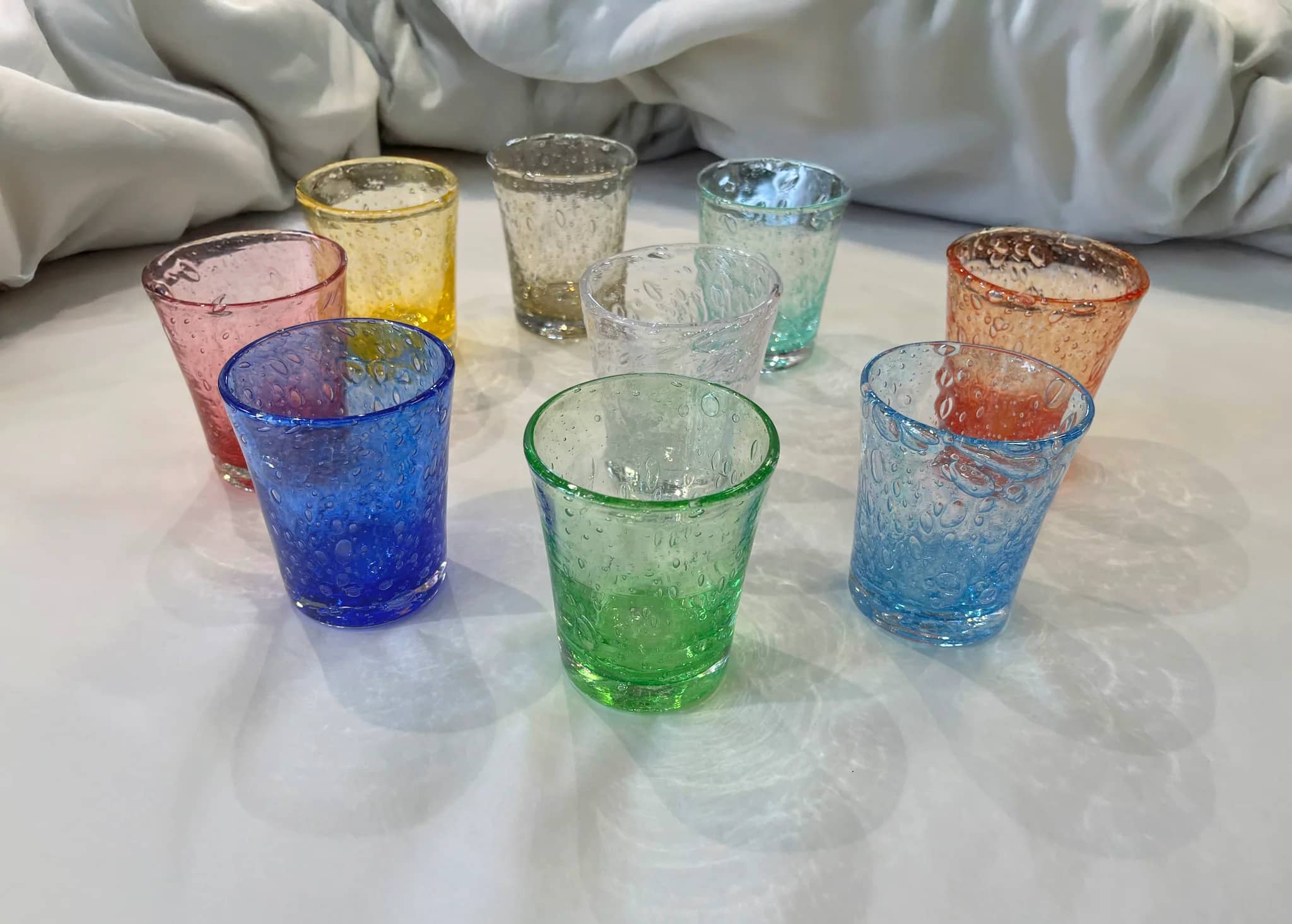 Lot de 4 Gobelets en verre soufflé, pièce artisanale image principale