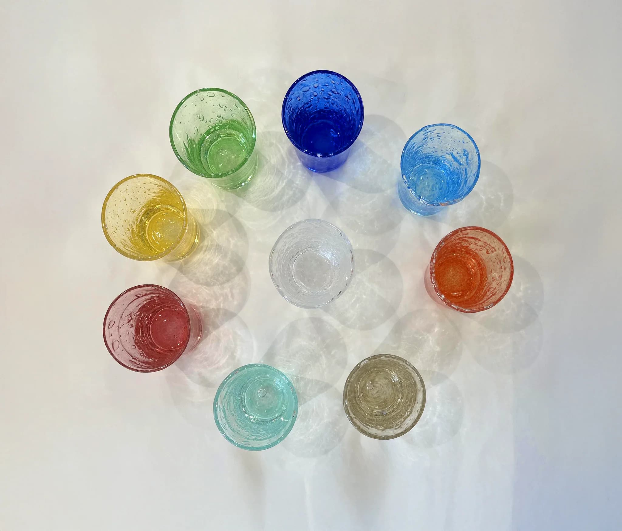 Lot de 4 Gobelets en verre soufflé, pièce artisanale image 2