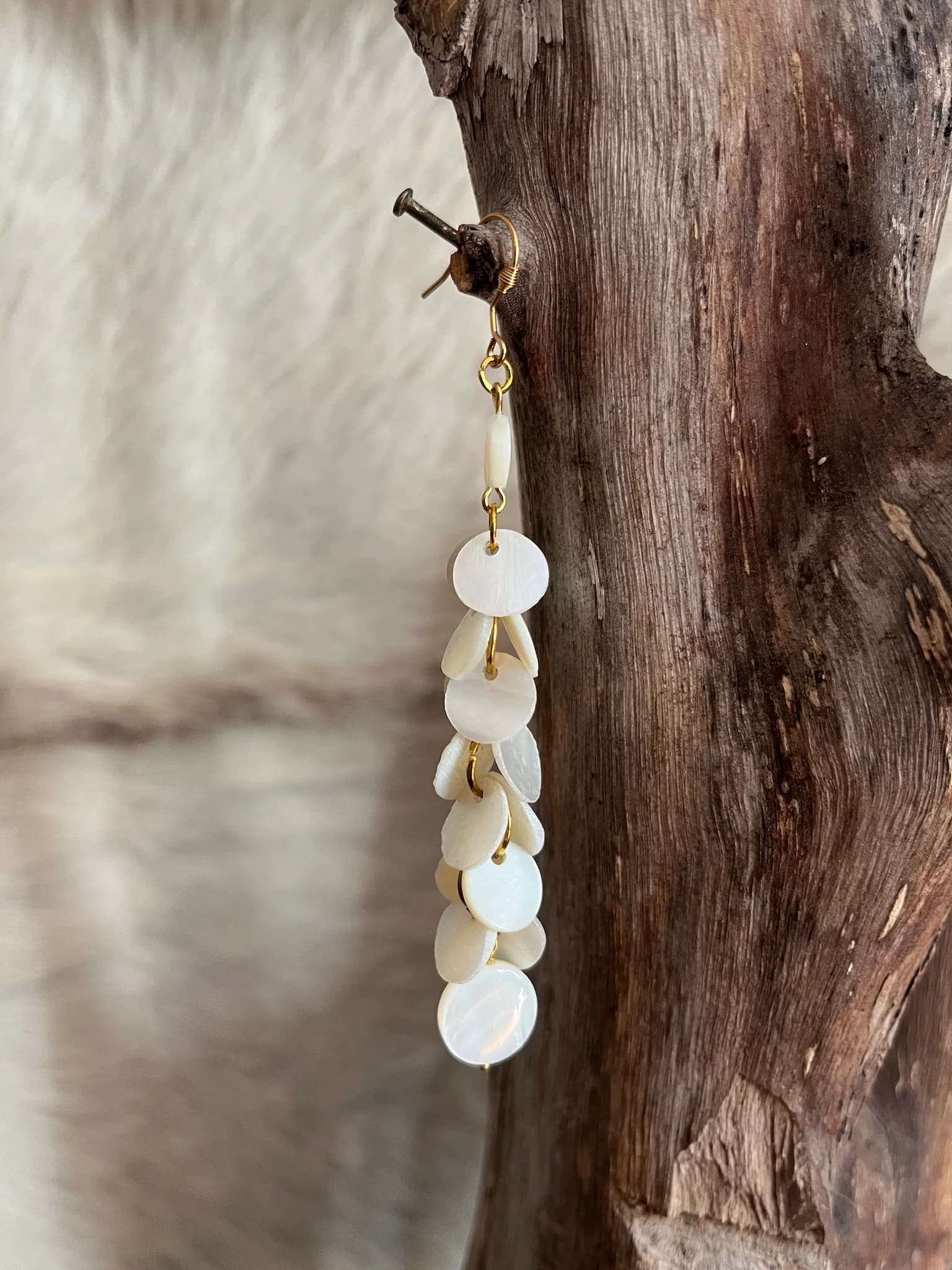Boucles d’oreilles Nacre Blanche Cascade image 2
