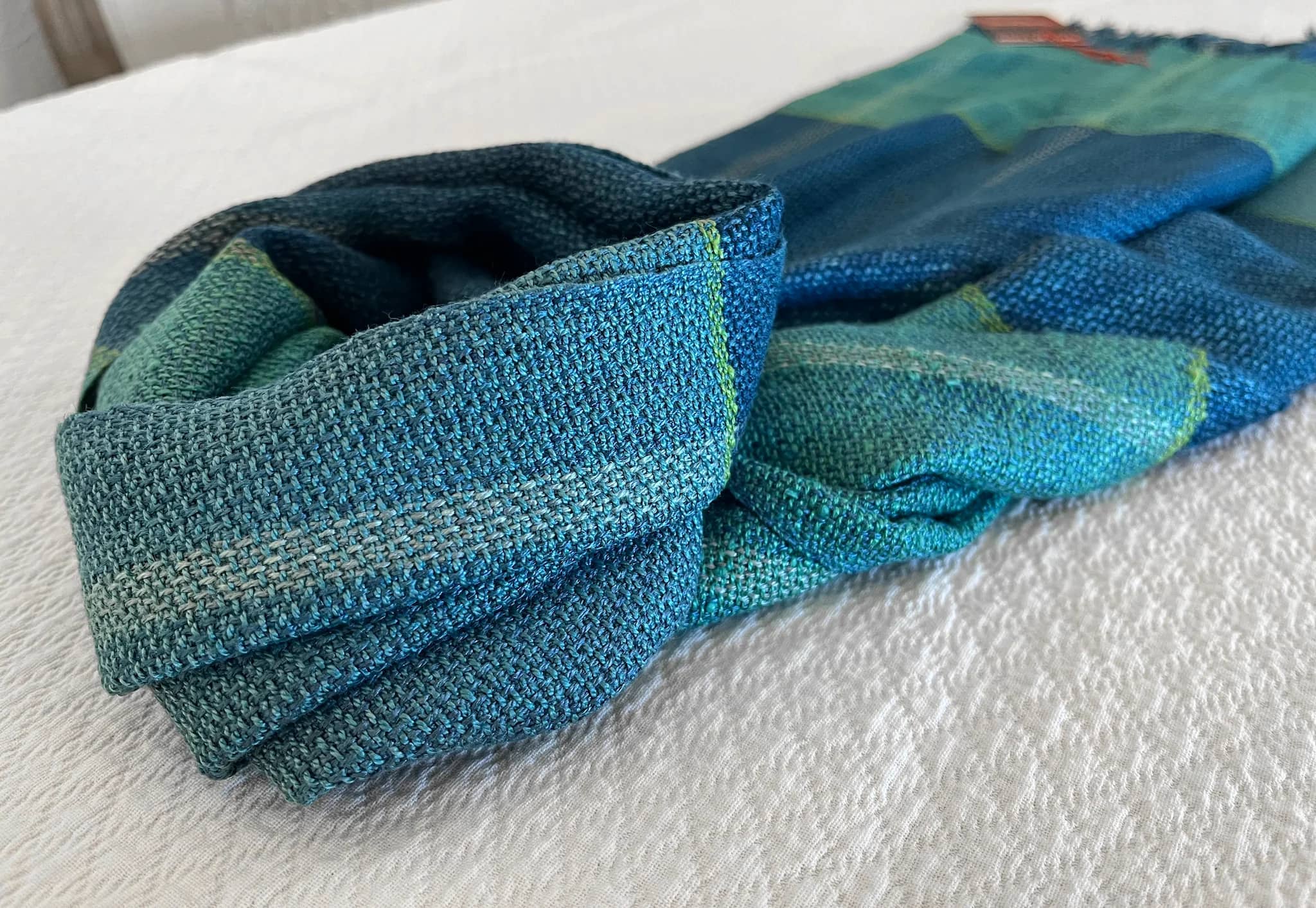 Étole tissée main - 100 % soie bleu turquoise, marine & vert image principale