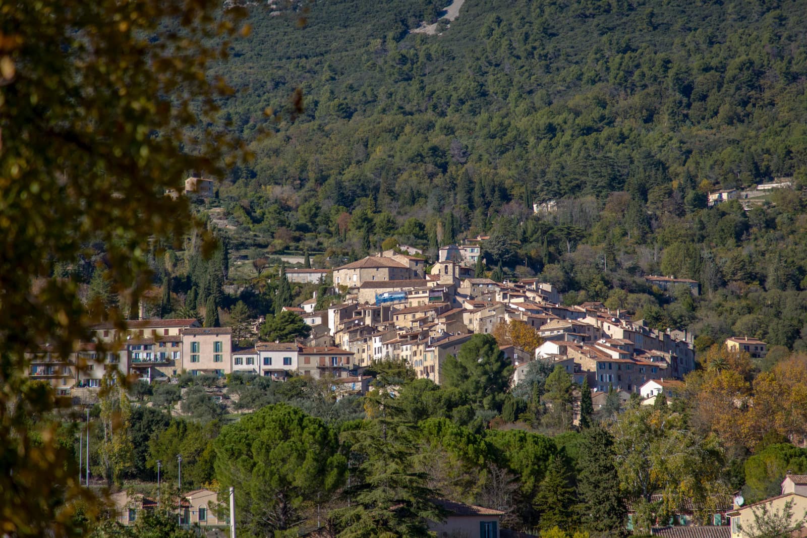 Seillans, village d’art et d’artisans en Provence